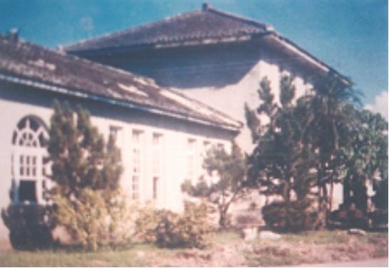 舊行政大樓，興建於民國16年。民國69年4月因不敷使用而拆除改建